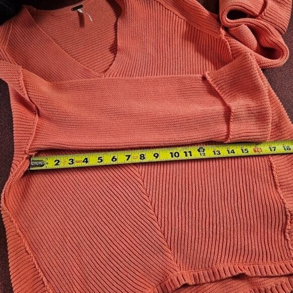 Free People La Brea V-Neck Sweater S Orange Oversized Reverse Seam Asymmetrical - Picture 10 of 12